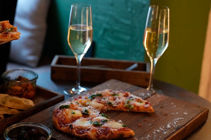 Знакомство с традициями итальянской кухни под бокал вина в Wine&Pinsa