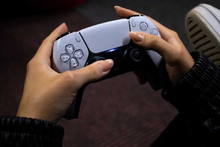 Аренда и прокат игровой приставки PS5