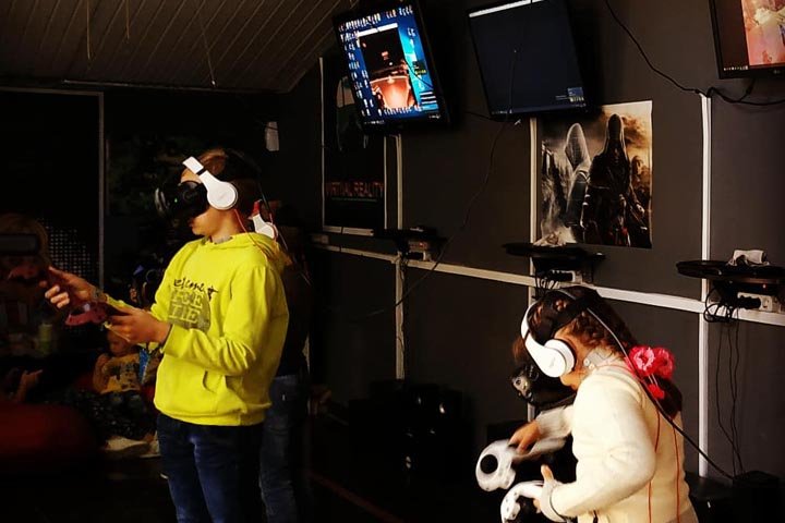 Игры в виртуальной реальности в U-ViW