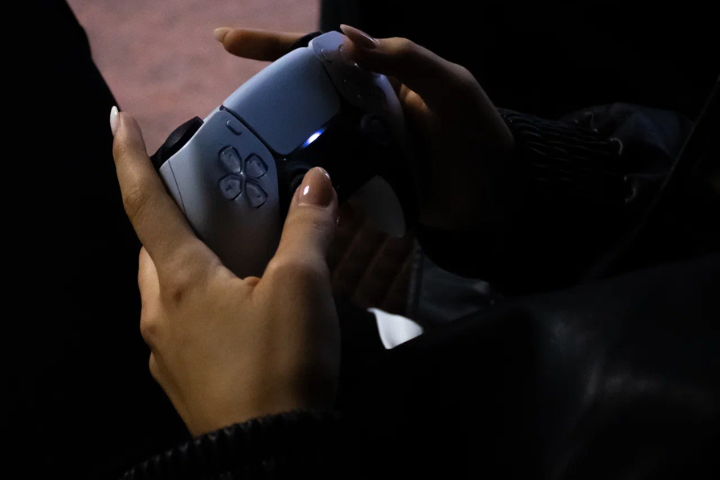 Аренда и прокат игровой приставки PS5