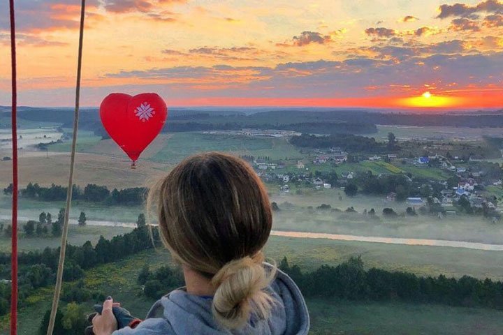 Полет на воздушном шаре в форме сердца Love Story
