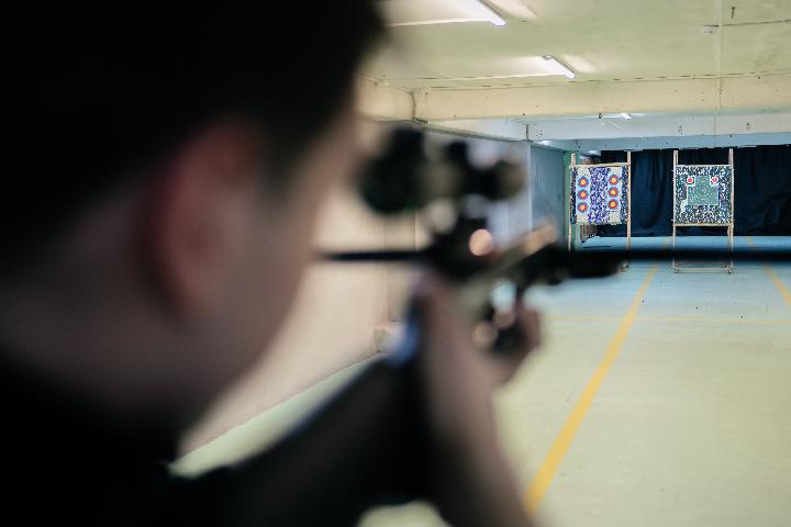 Стрельба из разных видов оружия в тирах «Гран» и «ProЛук»