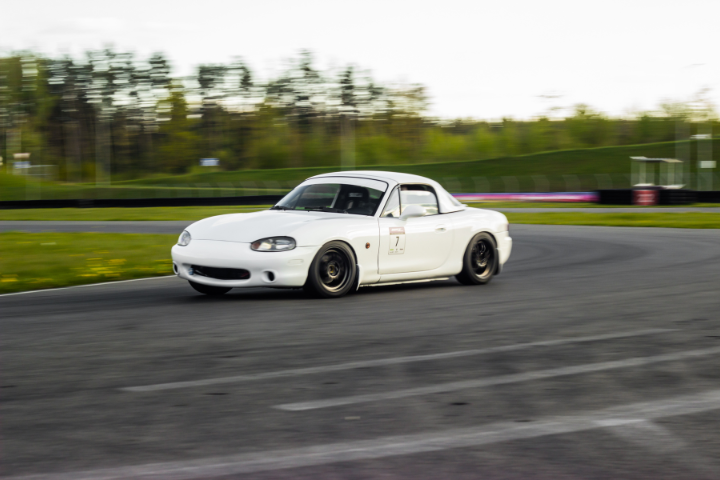 Обучение вождению на гоночном треке на Mazda MX5